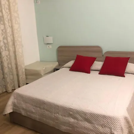 Bethel Bed and breakfast 2*